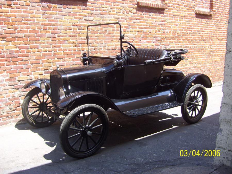  Ford Model T Runabout 1917 года  (фото 5 из 6)